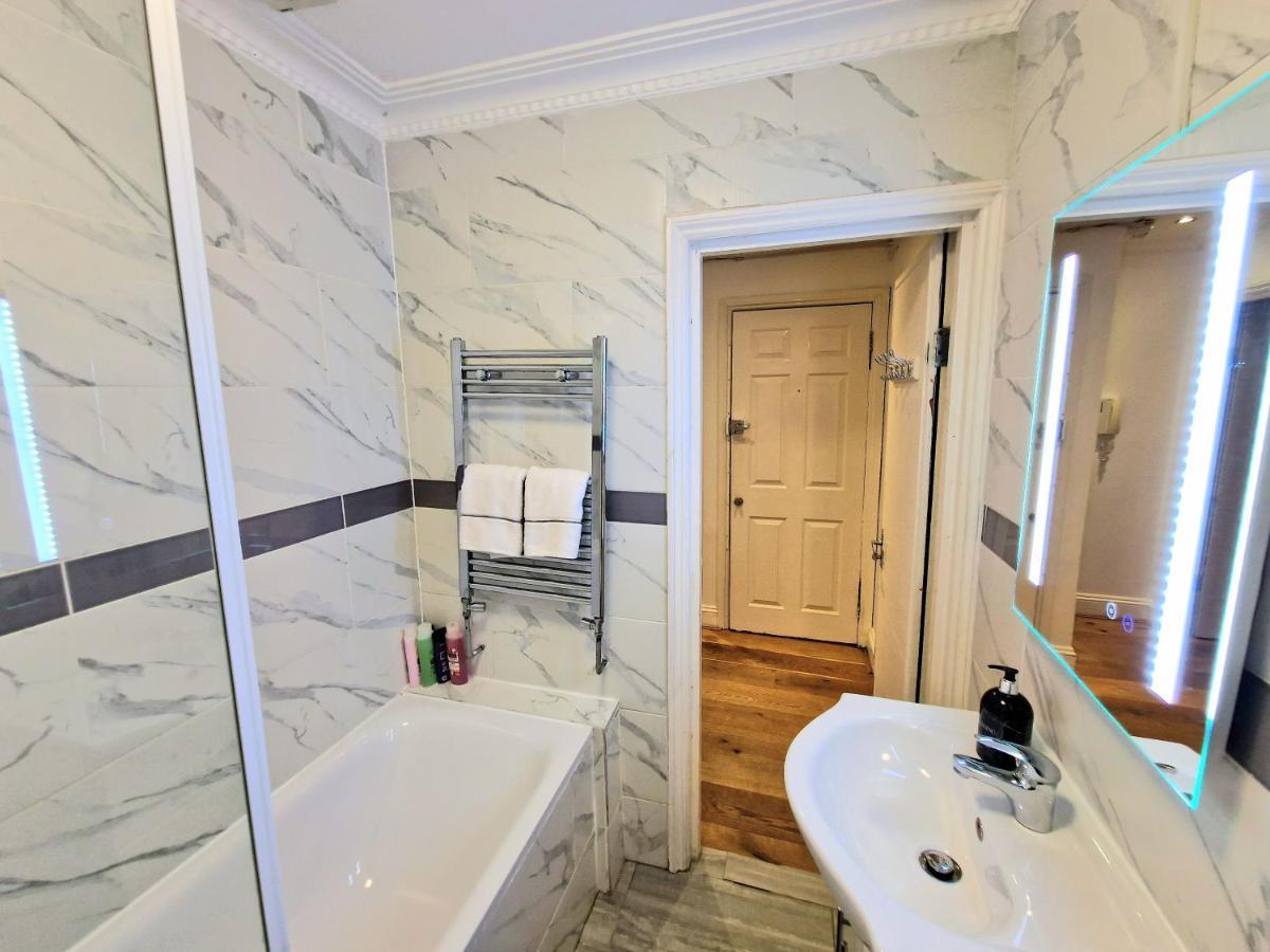 Cosy Home In Kensington - Great Location! 3 Minutes Walk To Earl'S Court Station 伦敦 外观 照片