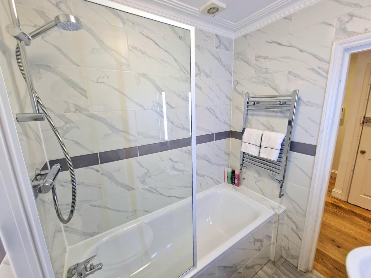 Cosy Home In Kensington - Great Location! 3 Minutes Walk To Earl'S Court Station 伦敦 外观 照片